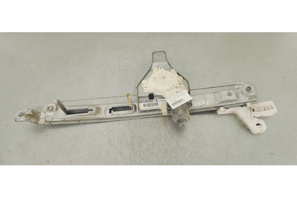 Recambio de elevalunas trasero derecho para chrysler jeep compass 2.0 crd referencia OEM IAM 05074822AA  