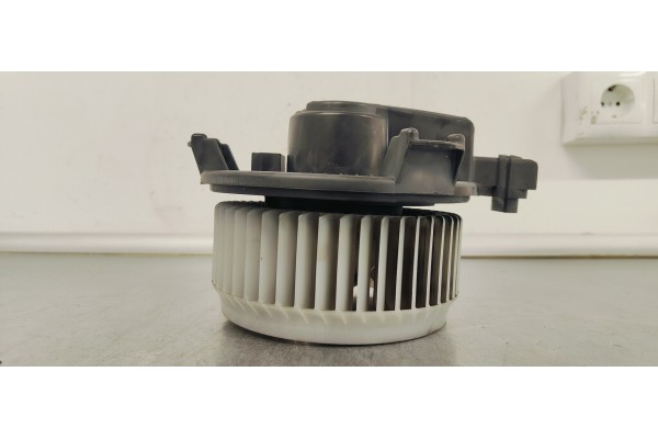 Recambio de ventilador calefaccion para jeep compass 2.0 crd referencia OEM IAM AY2727005011  