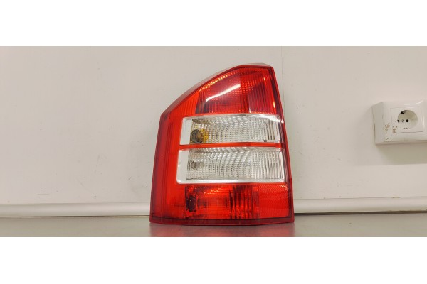 Recambio de piloto trasero izquierdo para chrysler jeep compass 2.0 crd referencia OEM IAM   