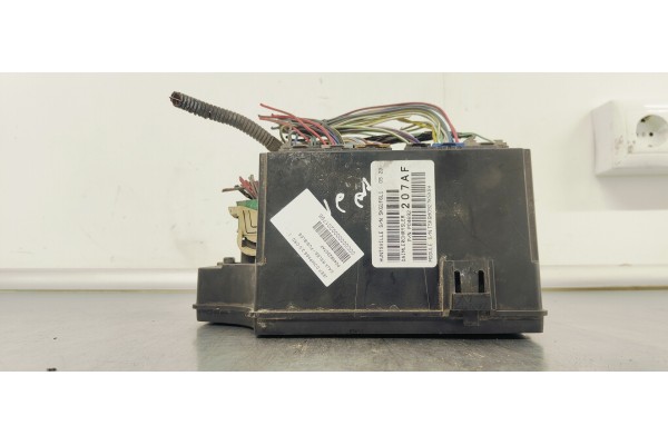 Recambio de caja reles / fusibles para jeep compass 2.0 crd referencia OEM IAM P04692207AF  