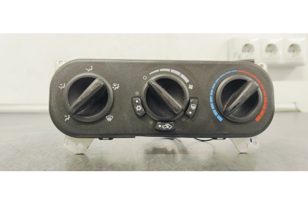 Recambio de mando calefaccion / aire acondicionado para jeep compass 2.0 crd referencia OEM IAM P55111874AB  