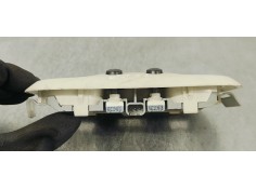 Recambio de luz interior para jeep compass 2.0 crd referencia OEM IAM 1AN73TRMAA  