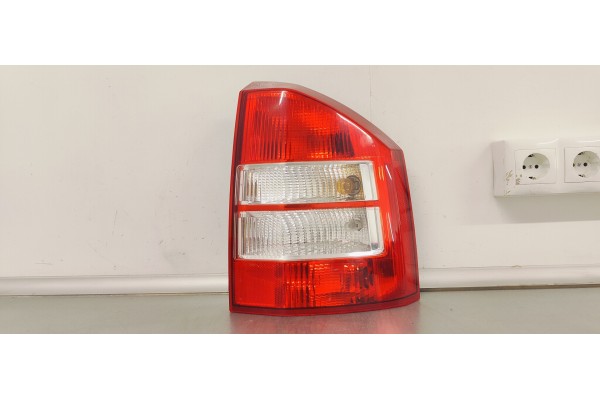 Recambio de piloto trasero derecho para chrysler jeep compass 2.0 crd referencia OEM IAM   
