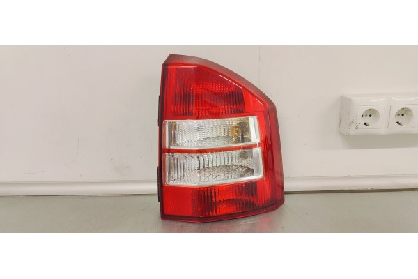 Recambio de piloto trasero derecho para jeep compass 2.0 crd referencia OEM IAM   