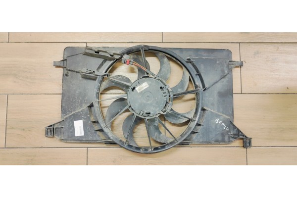 Recambio de electroventilador para ford focus lim. 1.6 referencia OEM IAM 8V618C607F  
