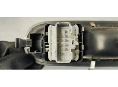 Recambio de mando elevalunas delantero izquierdo para renault clio iii 1.5dci 85 referencia OEM IAM 8200356513  