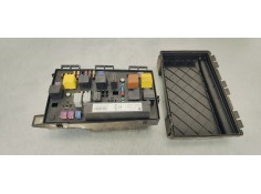 Recambio de caja reles / fusibles para opel astra twin top enjoy referencia OEM IAM 743381  