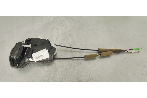 Recambio de cerradura puerta trasera izquierda para toyota aygo x 1.0 i referencia OEM IAM M7314480M6  