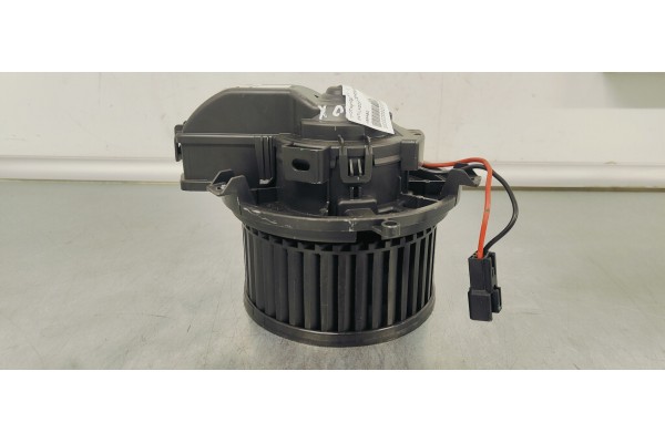 Recambio de ventilador calefaccion para toyota aygo x 1.0 i referencia OEM IAM T486480  