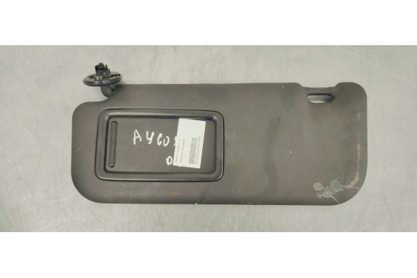 Recambio de parasol izquierdo para toyota aygo x 1.0 i referencia OEM IAM   