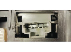 Recambio de luz interior para toyota aygo x 1.0 i referencia OEM IAM 812600H040  