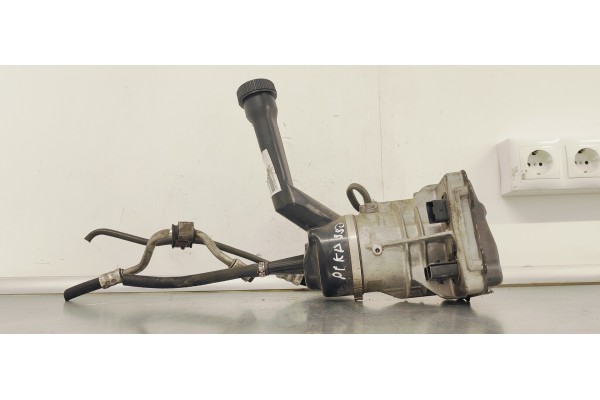 Recambio de bomba direccion para citroen c4 picasso 1.6 hdi referencia OEM IAM 9674055680  