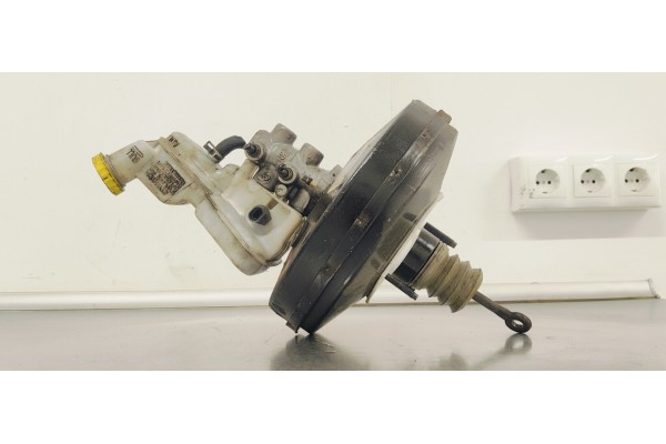 Recambio de servofreno para chrysler jeep compass 2.0 crd referencia OEM IAM P05105149AE  