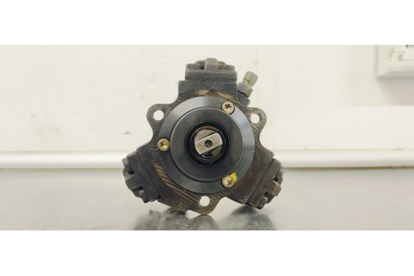 Recambio de bomba inyeccion para mercedes-benz clase c (w203) berlina 220 cdi (203.006) referencia OEM IAM 0445010008  
