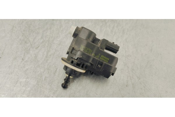 Recambio de motor regulacion faros para toyota aygo x 1.0 i referencia OEM IAM 90013783  