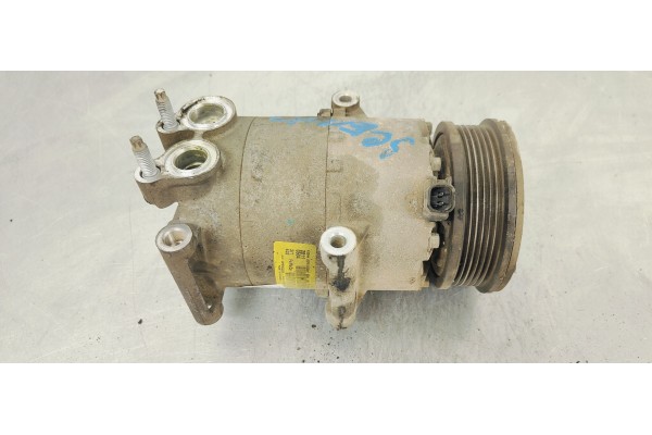 Recambio de compresor aire acondicionado para ford focus lim. 1.6 referencia OEM IAM AV6119D629CA  