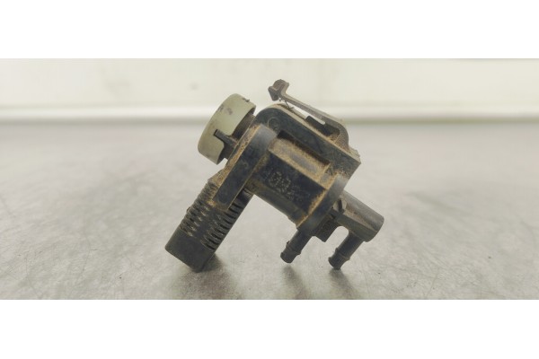 Recambio de valvula aire adicional para volkswagen golf vi (5k1) 1.6 tdi 105 fap referencia OEM IAM 1K0906283A  