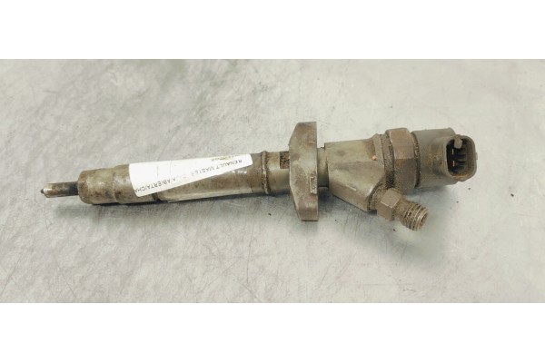 Recambio de inyector para renault master caja abierta/chasis ab ´98 referencia OEM IAM 0445110141  