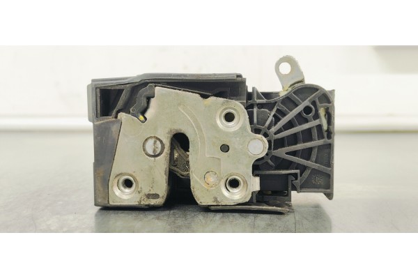 Recambio de cerradura puerta delantera derecha para dacia logan ii 1.5 dci 75 fap referencia OEM IAM   
