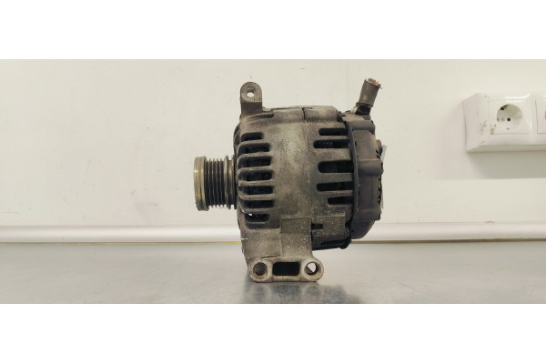 Recambio de alternador para mercedes-benz clase b (w245) 2.0 cdi referencia OEM IAM A6401540502  