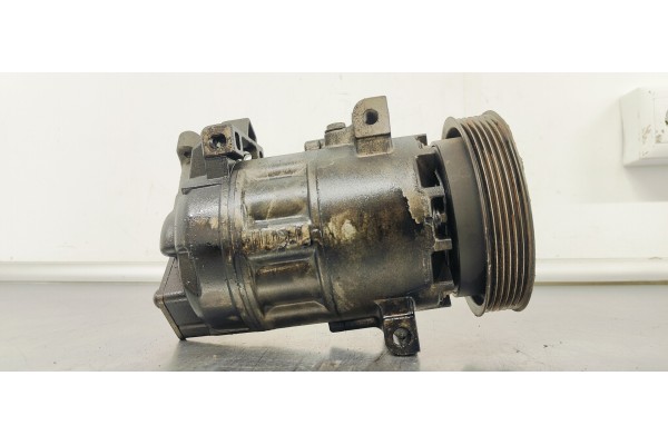 Recambio de compresor aire acondicionado para renault clio iv 1.5 dci referencia OEM IAM 926002352R  