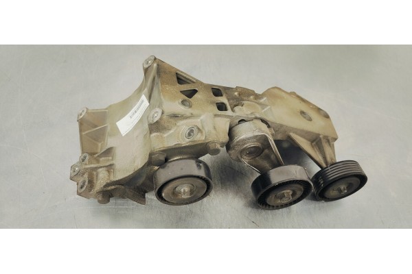 Recambio de soporte alternador para mercedes-benz clase b (w245) 2.0 cdi referencia OEM IAM   