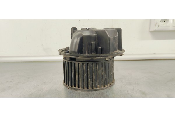 Recambio de ventilador calefaccion para audi a3 (8p) a3 ii hayon fase 1 referencia OEM IAM PQ35983054E  