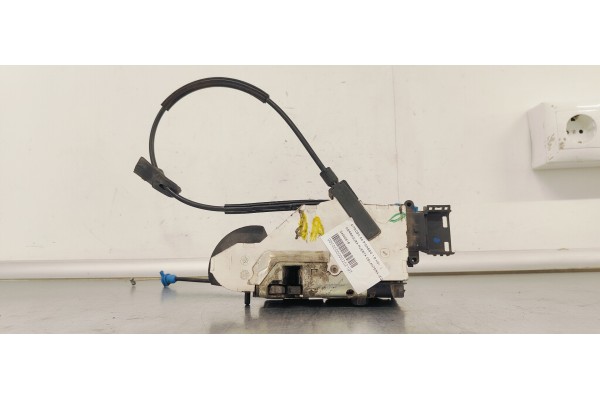 Recambio de cerradura puerta delantera izquierda para citroen c4 picasso 1.6 hdi referencia OEM IAM 24090816  