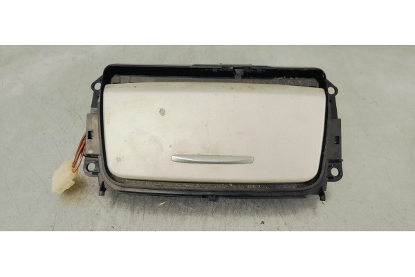 Recambio de cenicero para bmw serie 3 berlina (e90) 318 i referencia OEM IAM 51167078571  