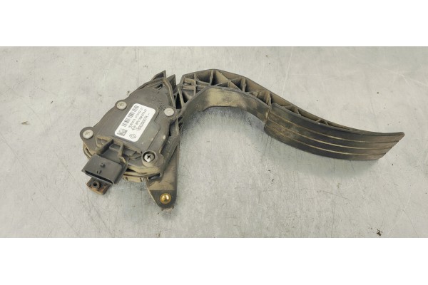 Recambio de pedal acelerador para renault clio iv 1.5 dci referencia OEM IAM 180029347R  
