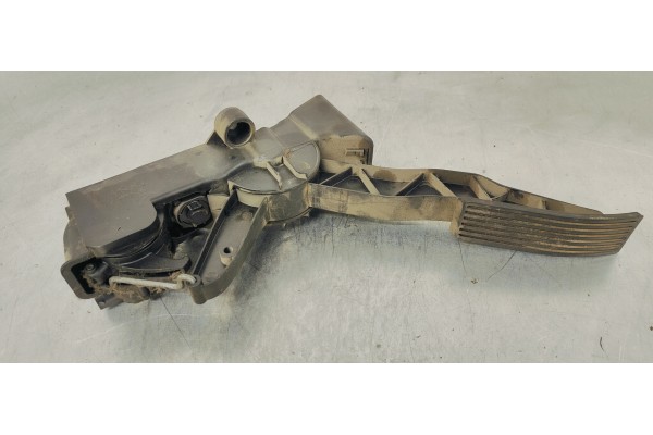 Recambio de pedal acelerador para mercedes-benz clase b (w245) 2.0 cdi referencia OEM IAM A1693000104  