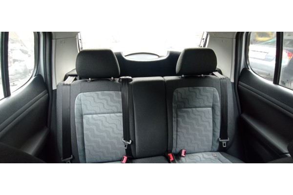 Recambio de asientos traseros para skoda fabia (5j2 ) young referencia OEM IAM   
