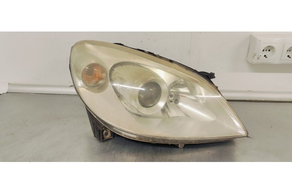 Recambio de faro derecho para mercedes-benz clase b (w245) 2.0 cdi referencia OEM IAM A1698201861  