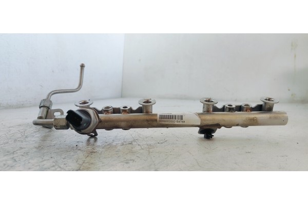 Recambio de rampa inyectora para renault megane iii coupe expression referencia OEM IAM 175204385R  