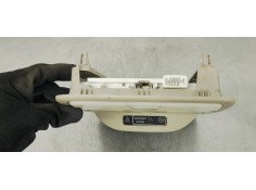 Recambio de luz interior para renault clio iv 1.5 dci referencia OEM IAM 739486822R  
