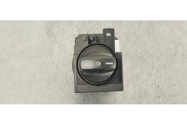 Recambio de mando luces para mercedes-benz clase b (w245) 2.0 cdi referencia OEM IAM 1695452804  
