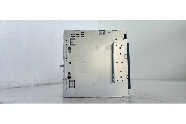 Recambio de sistema audio / radio cd para volvo v50 familiar 2.0 d momentum referencia OEM IAM 307752861  