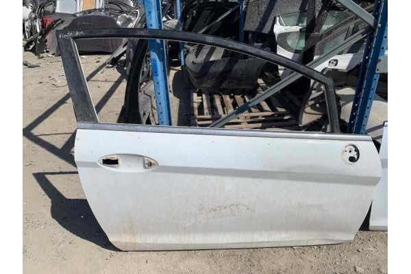 Recambio de puerta delantera derecha para ford fiesta (cb1) 1.4 tdci 71 fap referencia OEM IAM   