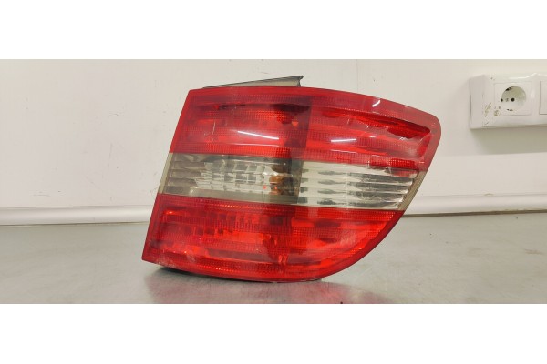 Recambio de piloto trasero derecho para mercedes-benz clase b (w245) 2.0 cdi referencia OEM IAM A1698202664  