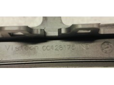 Recambio de consola central para renault clio iv 1.5 dci referencia OEM IAM 682607777R  