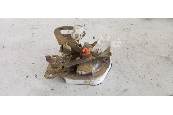 Recambio de cerradura puerta trasera izquierda para mitsubishi montero sport (k90) 2.5 td cat referencia OEM IAM   