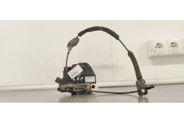 Recambio de cerradura puerta delantera izquierda para renault clio iv 1.5 dci referencia OEM IAM 805011929R  