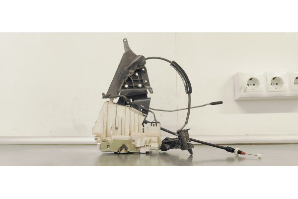 Recambio de cerradura puerta delantera izquierda para mercedes-benz clase b (w245) 2.0 cdi referencia OEM IAM 1697202535  