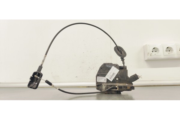 Recambio de cerradura puerta delantera derecha para renault clio iv 1.5 dci referencia OEM IAM 805004945R  