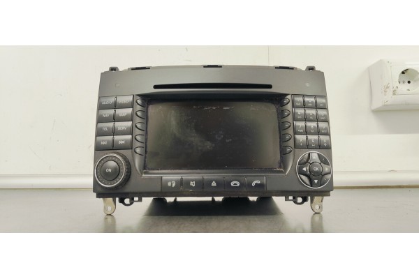 Recambio de sistema audio / radio cd para mercedes-benz clase b (w245) 2.0 cdi referencia OEM IAM A1698209889  