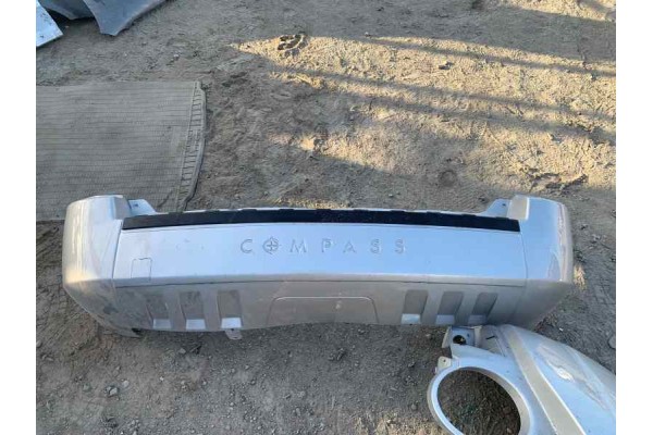 Recambio de paragolpes trasero para jeep compass 2.0 crd referencia OEM IAM   