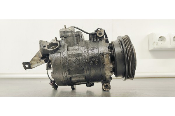 Recambio de compresor aire acondicionado para volkswagen passat berlina (3b3) 1.9tdi 130 4x4 referencia OEM IAM 8D0260808  