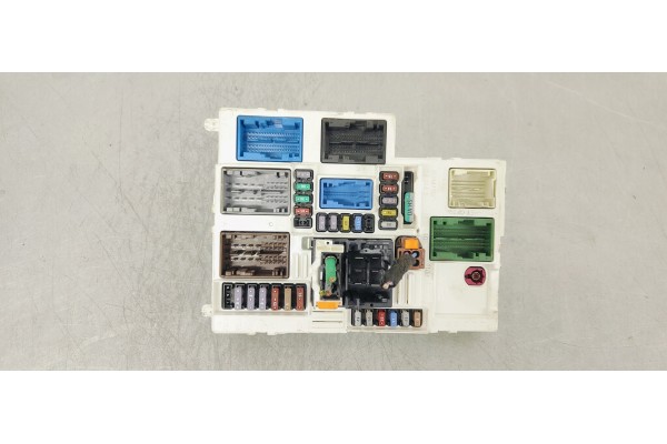 Recambio de caja reles / fusibles para ds 4 1.5 hdi referencia OEM IAM 9851622580  