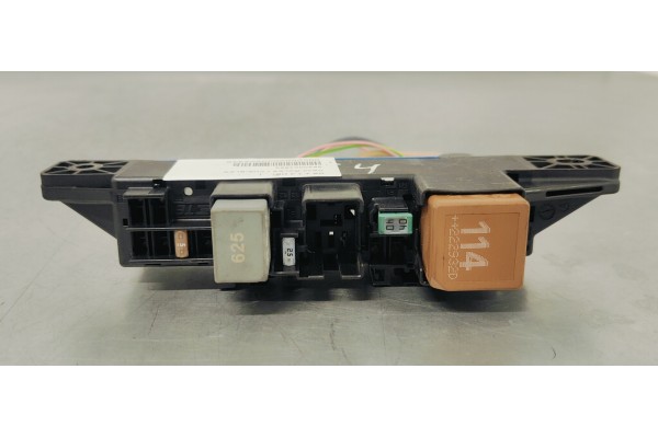 Recambio de caja reles / fusibles para ds 4 1.5 hdi referencia OEM IAM 9830004880  