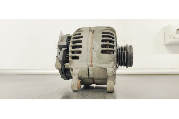 Recambio de alternador para volkswagen passat berlina (3b3) 1.9tdi 130 4x4 referencia OEM IAM 038903018QX  